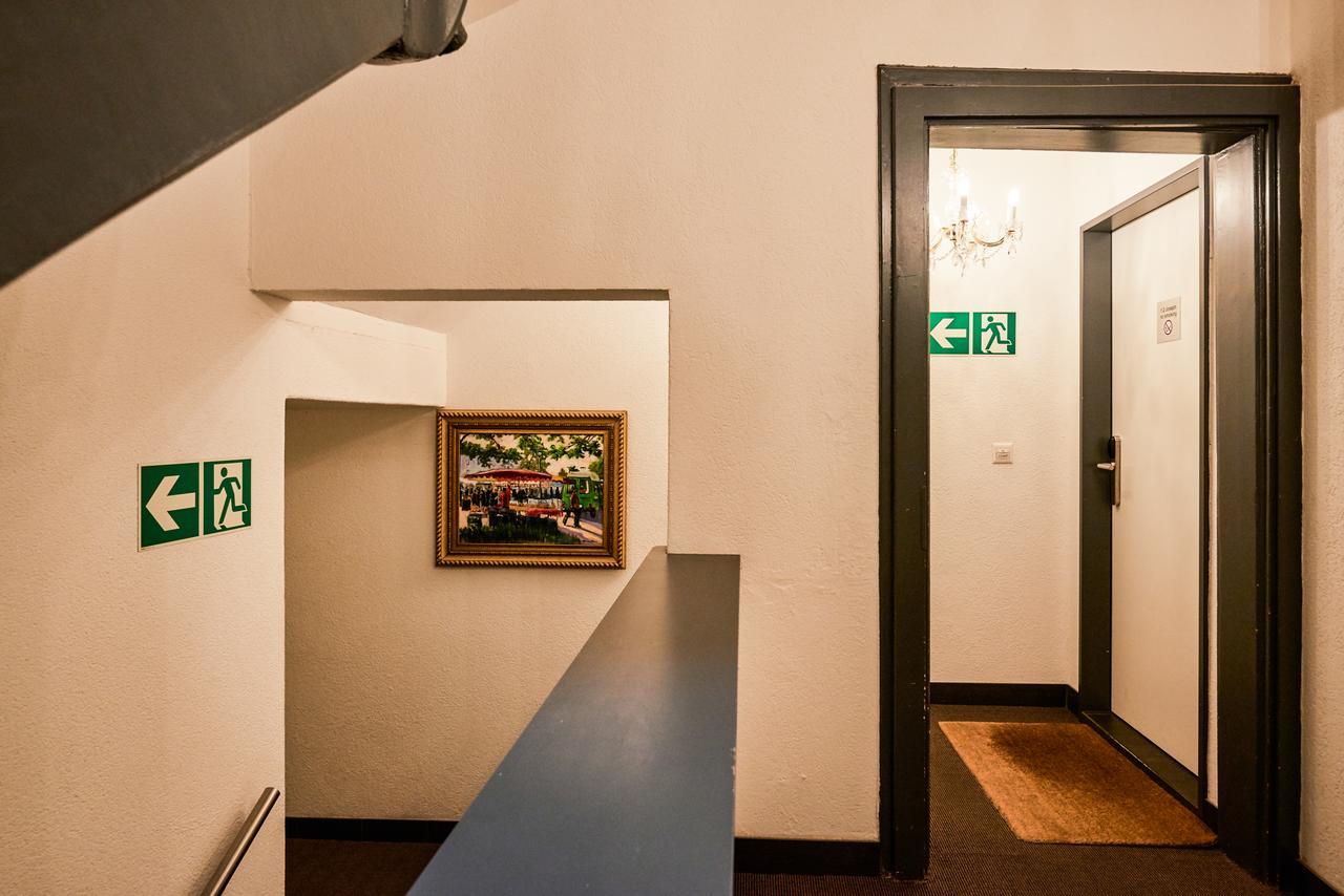 Aparthotel Hine Adon Fribourg Bagian luar foto