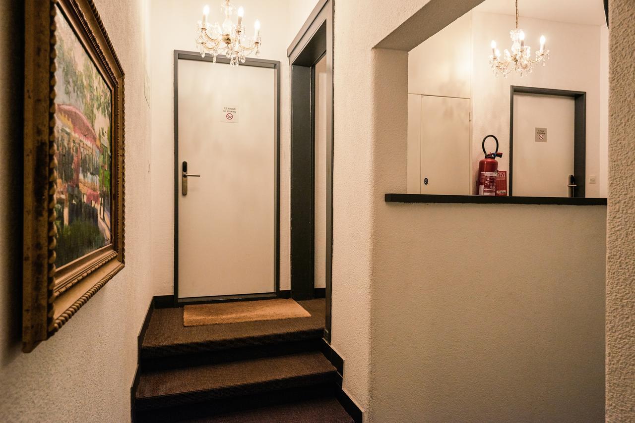 Aparthotel Hine Adon Fribourg Bagian luar foto