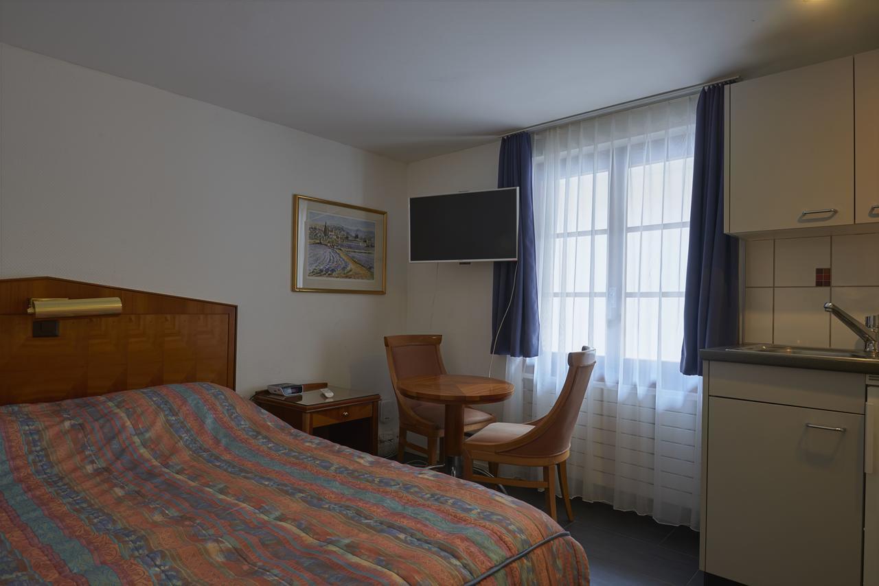 Aparthotel Hine Adon Fribourg Bagian luar foto
