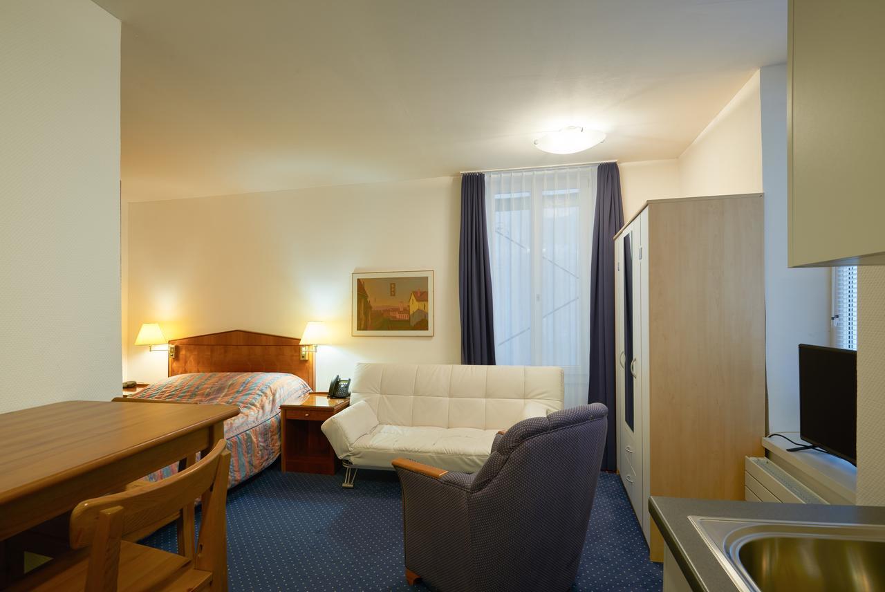 Aparthotel Hine Adon Fribourg Bagian luar foto