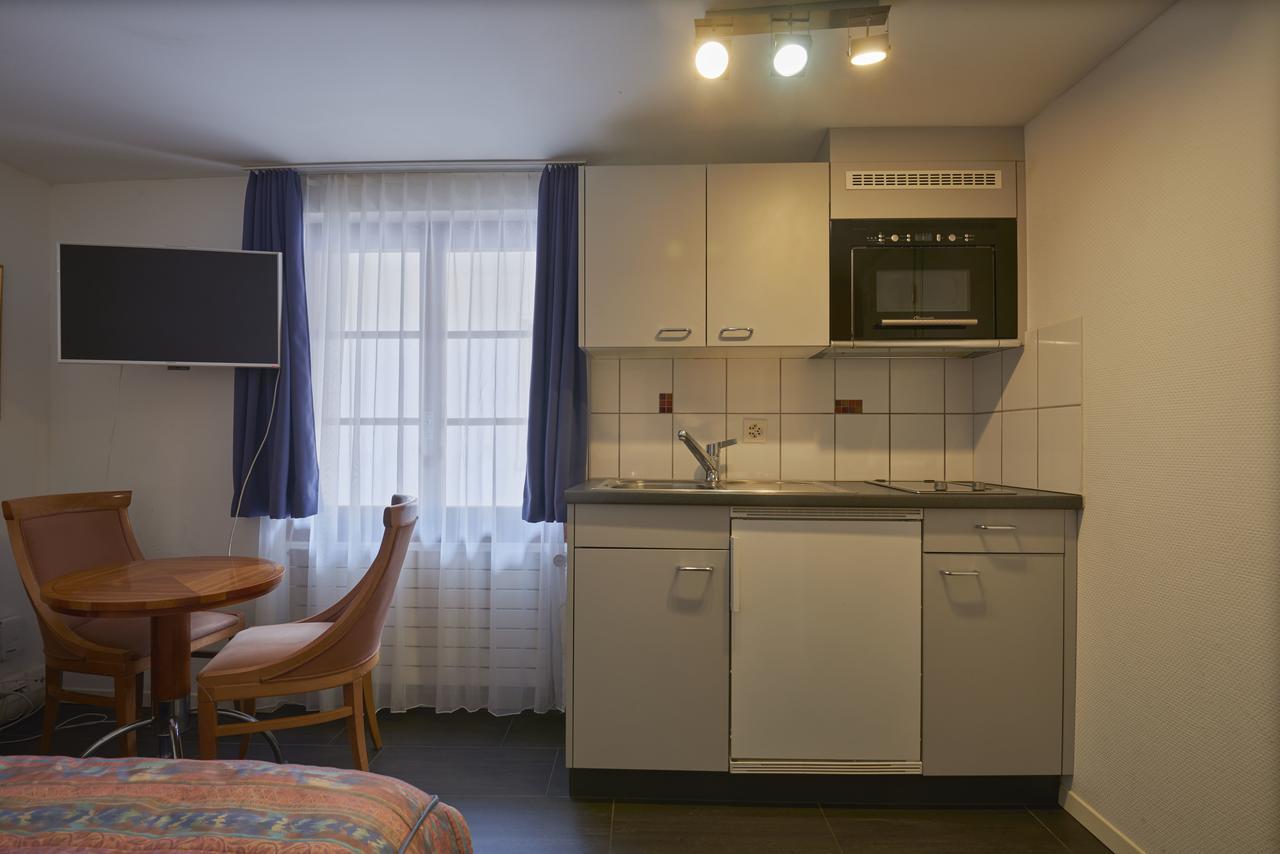 Aparthotel Hine Adon Fribourg Bagian luar foto