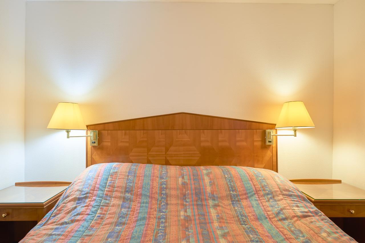 Aparthotel Hine Adon Fribourg Bagian luar foto