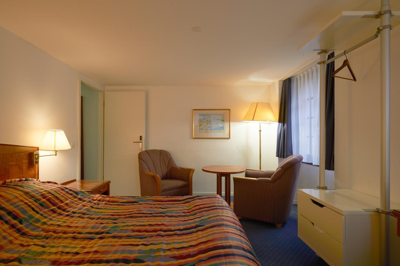 Aparthotel Hine Adon Fribourg Bagian luar foto