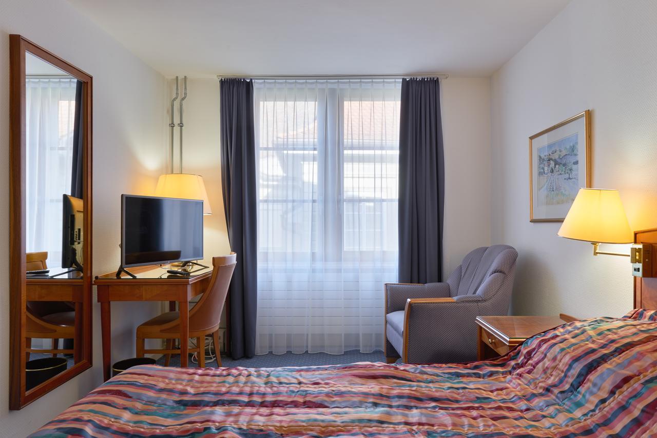 Aparthotel Hine Adon Fribourg Bagian luar foto